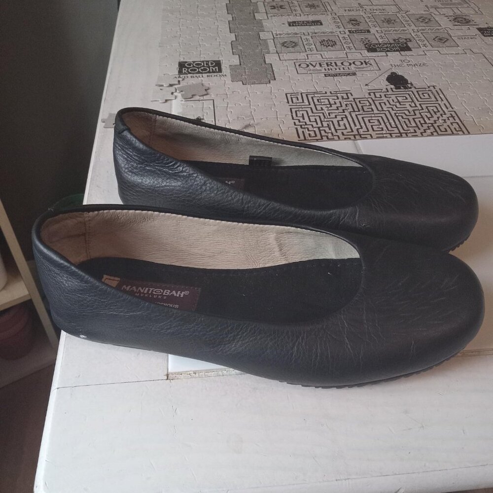 Manitobah Mukluks Leather Flats